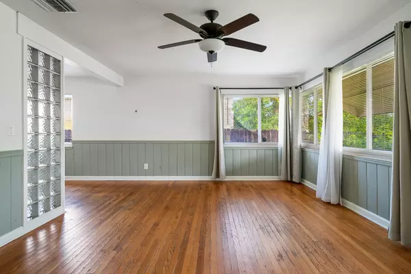 Lake Worth Beach, FL 33460,727 S M ST