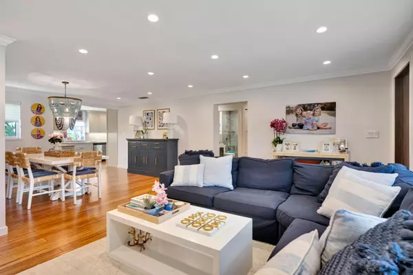 North Palm Beach, FL 33408,2064` N Suzanne CIR