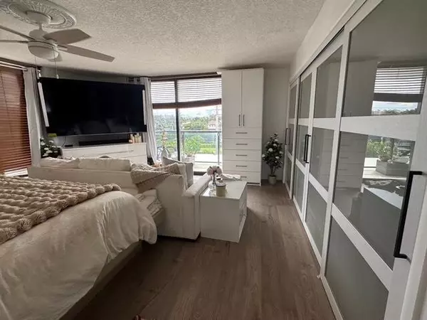 Boca Raton, FL 33432,250 S Ocean BLVD 2a