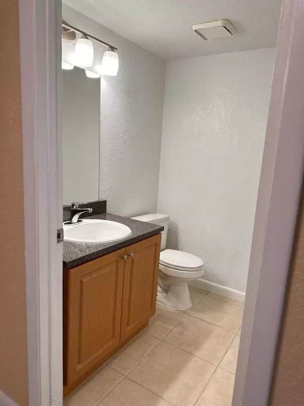 Greenacres, FL 33463,700 Nottingham CIR A