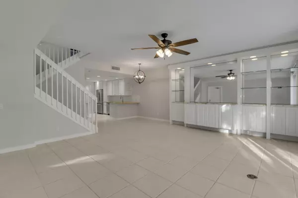 Palm Beach Gardens, FL 33410,468 Capistrano DR