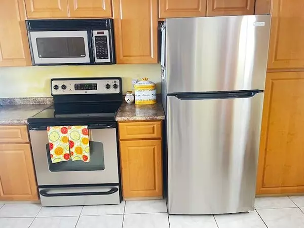 Hypoluxo, FL 33462,7020 Half  Moon CIR 410