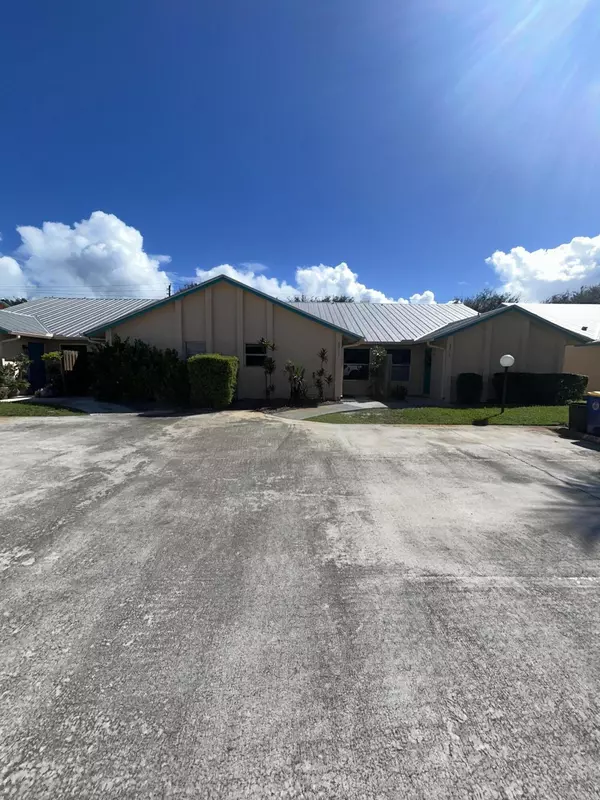 Hobe Sound, FL 33455