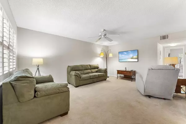 Stuart, FL 34994,2600 S Kanner HWY Y-11