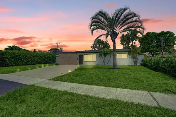 Deerfield Beach, FL 33441,1001 SE 13th CT