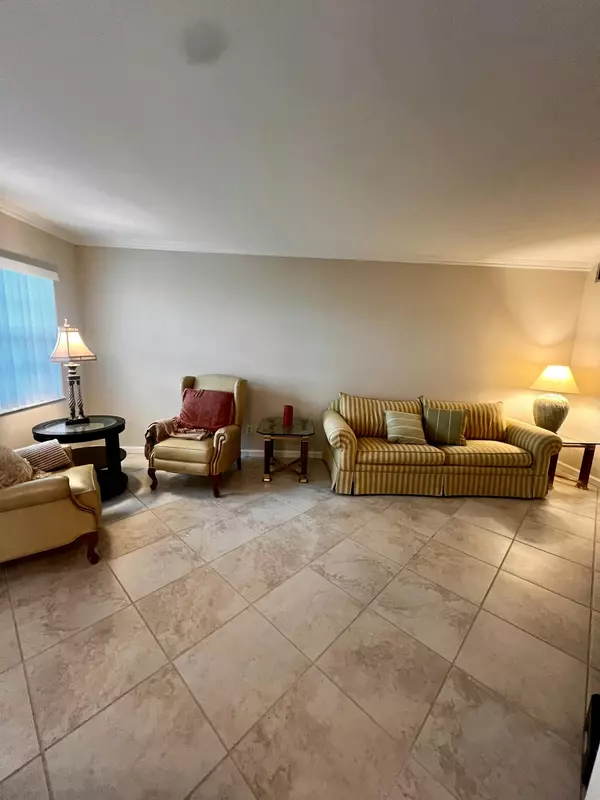 Vero Beach, FL 32962,84 Crooked Tree LN 105