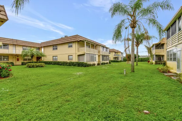 Delray Beach, FL 33446,200 E Saxony