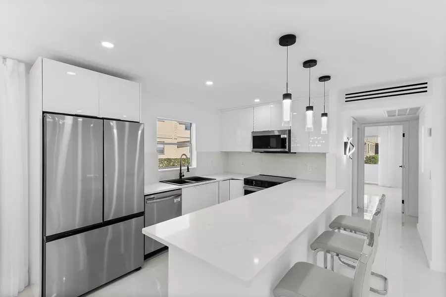 200 E Saxony, Delray Beach, FL 33446