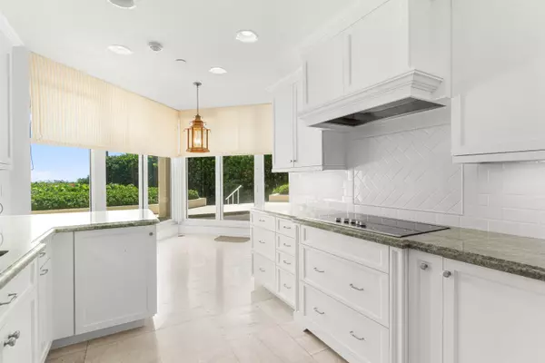 Stuart, FL 34996,3001 SE Island Point LN 14