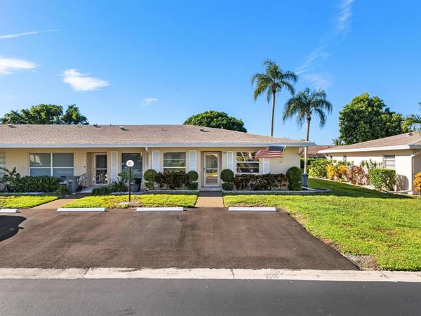 8904 Warwick DR 425,  Boca Raton,  FL 33433