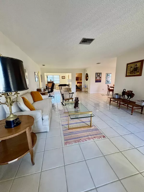 Greenacres, FL 33463,6110 Ambertree LN