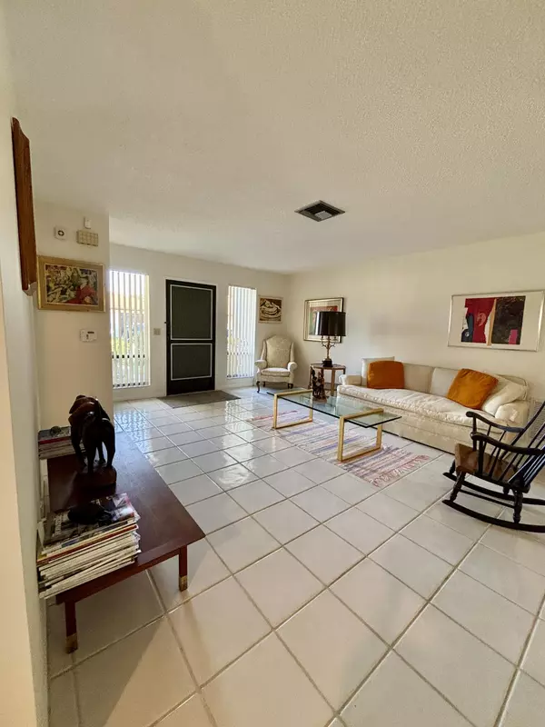 Greenacres, FL 33463,6110 Ambertree LN