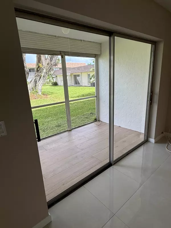 Boca Raton, FL 33428,9911 Sandalfoot BLVD 105