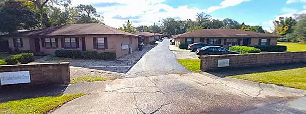101 Lake Hunter DR 5 & 6, Lakeland, FL 33803