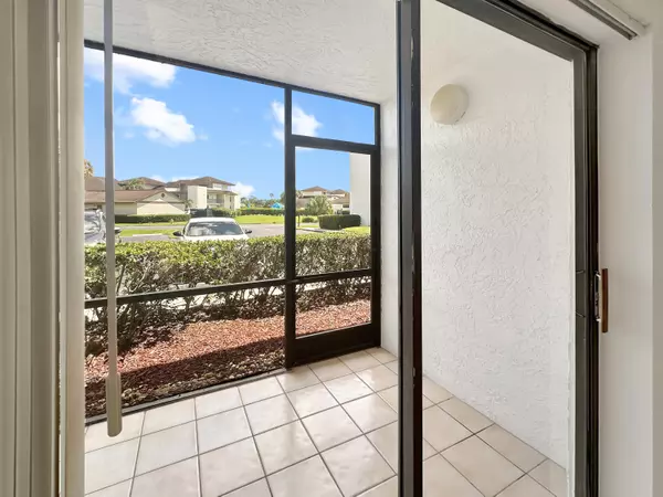 Fort Pierce, FL 34951,3351 Twin Lakes TER 102