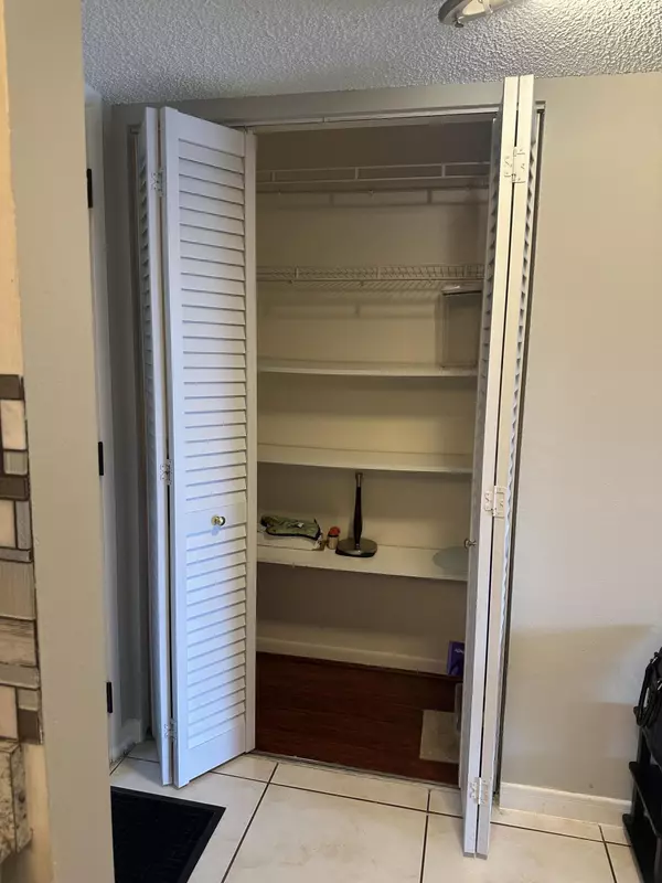 Boca Raton, FL 33428,9355 SW 8th ST 311