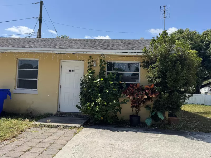 3660 Coconut RD, Palm Springs, FL 33461