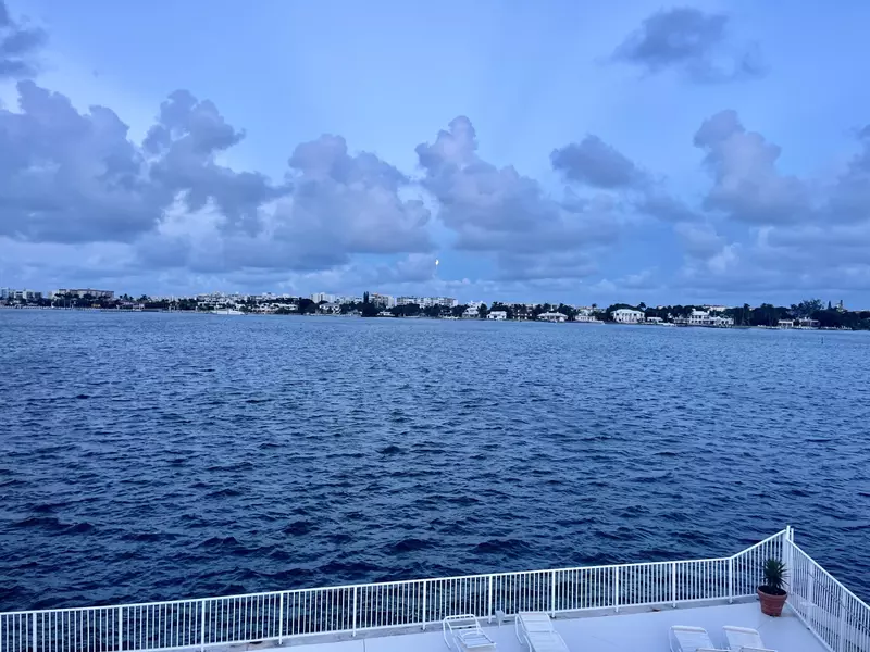 301 Croton AVE 305, Lantana, FL 33462