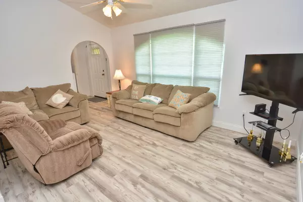 Port Saint Lucie, FL 34984,362 SW De Gouvea TER
