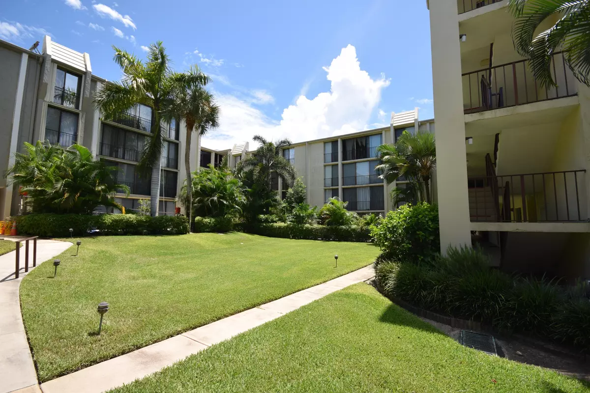 Boca Raton, FL 33432,501 SW 11th PL 204