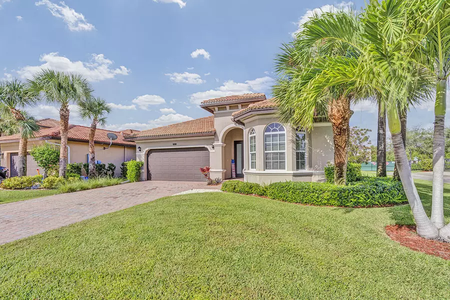 7077 Damita DR, Lake Worth, FL 33463