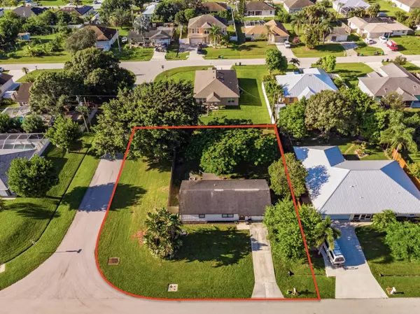 Port Saint Lucie, FL 34953,902 SW Nichols TER