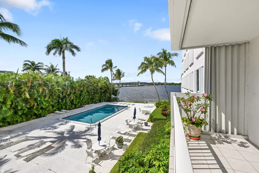 2860 S Ocean BLVD 208, Palm Beach, FL 33480