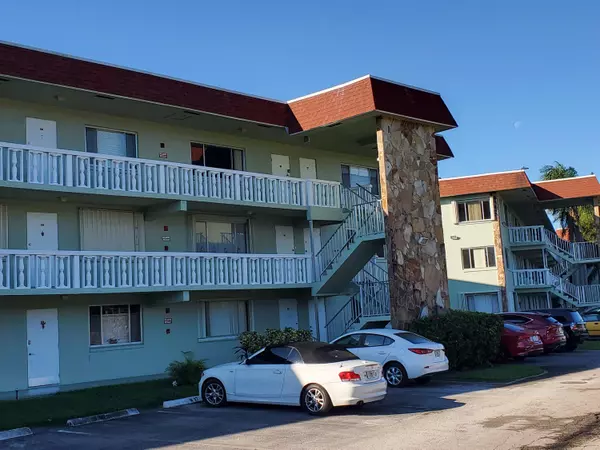 Palm Springs, FL 33461,3300 Springdale BLVD 318