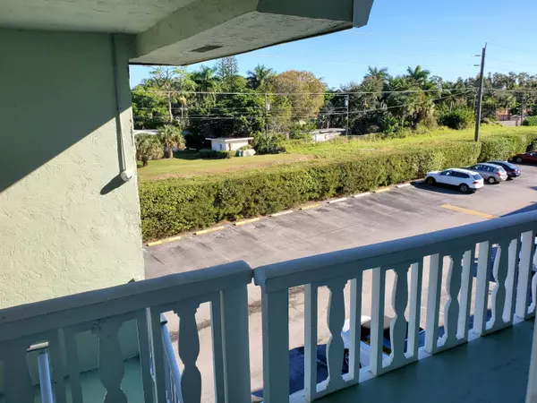 Palm Springs, FL 33461,3300 Springdale BLVD 318