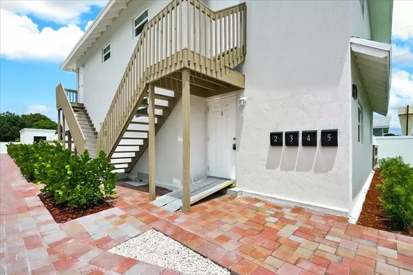 Lake Park, FL 33403,305 E Cypress DR 1,2,3,4,5