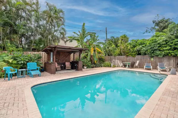 Lantana, FL 33462,1014 W Broward ST