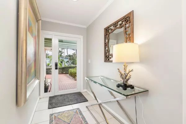 Ocean Ridge, FL 33435,10 Sailfish LN