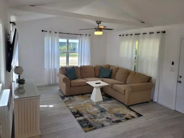 Stuart, FL 34997,6423 SE Lillian CT