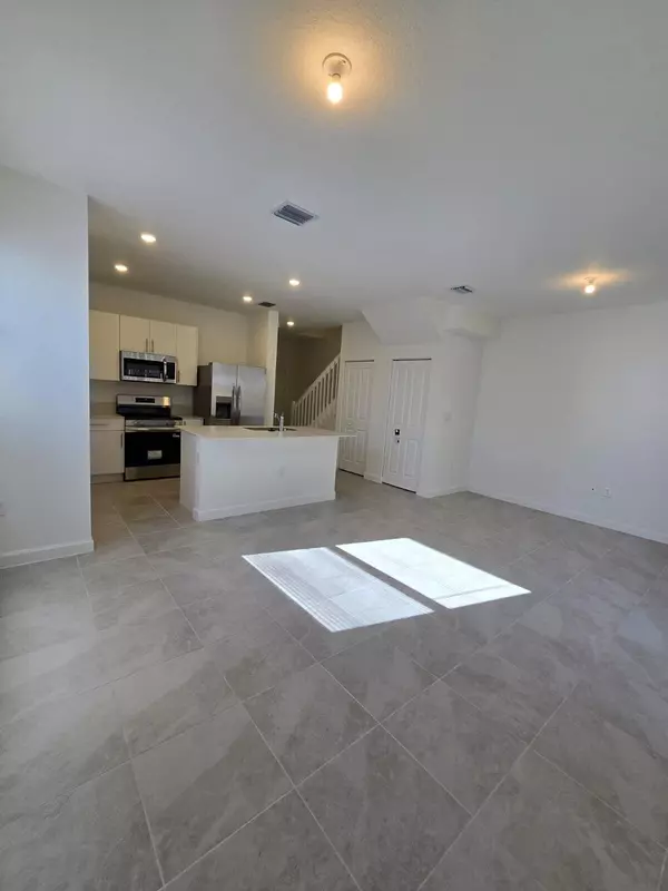 Florida City, FL 33034,170 SE 10th CT