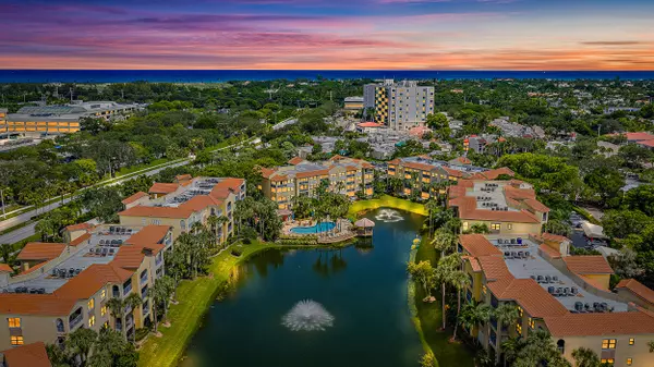 Juno Beach, FL 33408,700 Uno Lago DR 201