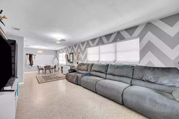 Fort Pierce, FL 34982,803 Anita ST