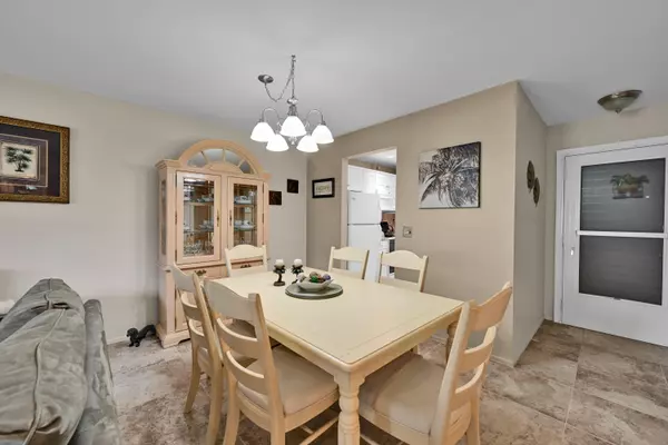 West Palm Beach, FL 33415,4796 Cresthaven BLVD B