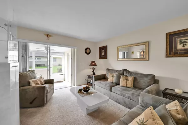 West Palm Beach, FL 33415,4796 Cresthaven BLVD B