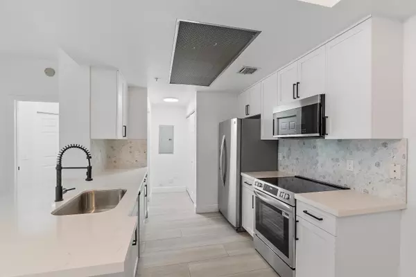 Palm Beach Gardens, FL 33410,2807 Veronia DR 107