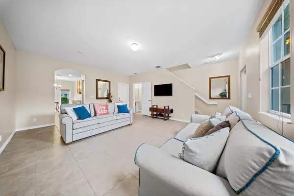 Port Saint Lucie, FL 34952,2185 SE SE Grand DR