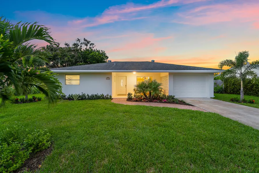 368 Church RD, Tequesta, FL 33469