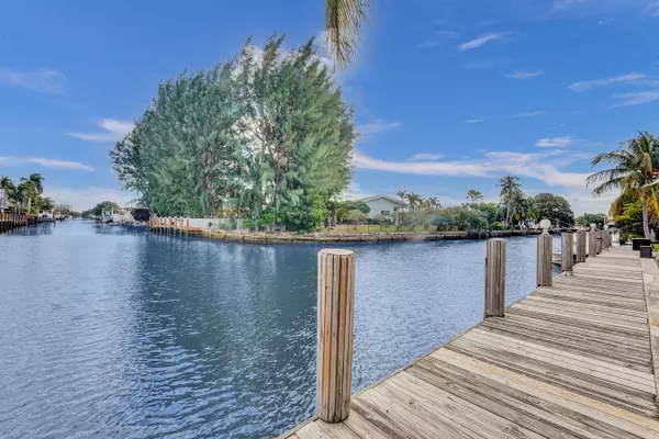 2591 NE 55th CT 201, Fort Lauderdale, FL 33308