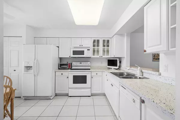 Boynton Beach, FL 33437,12560 Majesty CIR 303