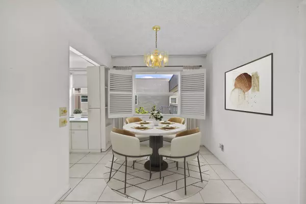 Delray Beach, FL 33484,667 N Normandy