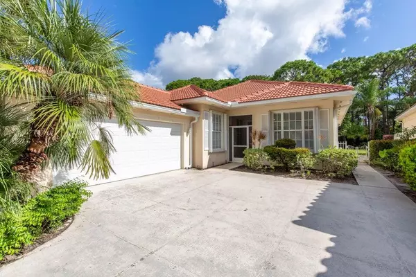 179 E Tall Oaks CIR, Palm Beach Gardens, FL 33410