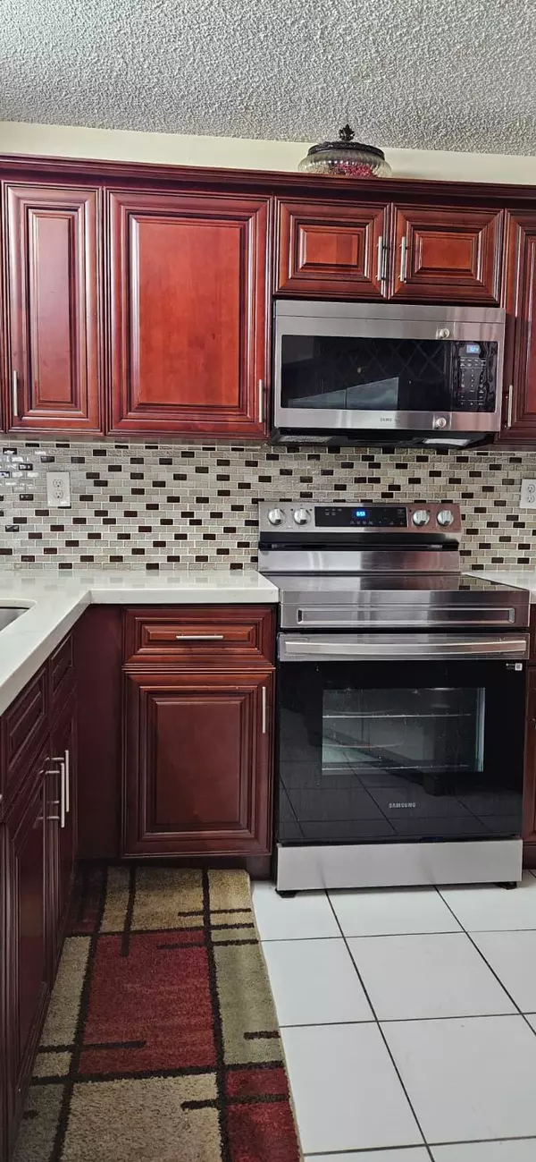 West Palm Beach, FL 33406,3918 Victoria DR