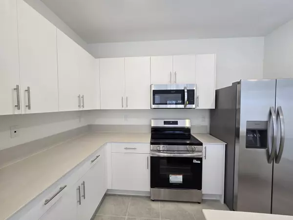 Florida City, FL 33034,140 SE 10th CT