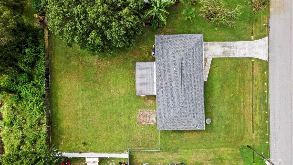 Port Saint Lucie, FL 34983,393 NW Curtis ST