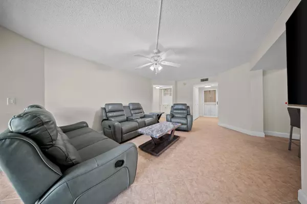 Lake Worth, FL 33467,3959 Via Poinciana 203