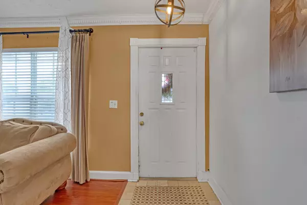 Lake Worth, FL 33463,6082 Blue Grass CIR